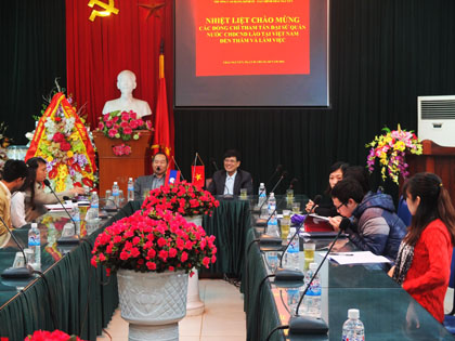 Đoàn công tác đại sứ quán nước Cộng hoà dân chủ nhân dân Lào tại Việt Nam thăm và làm việc với lãnh đạo nhà trường, tiếp xúc đối thoại với lưu sinh viên Lào.